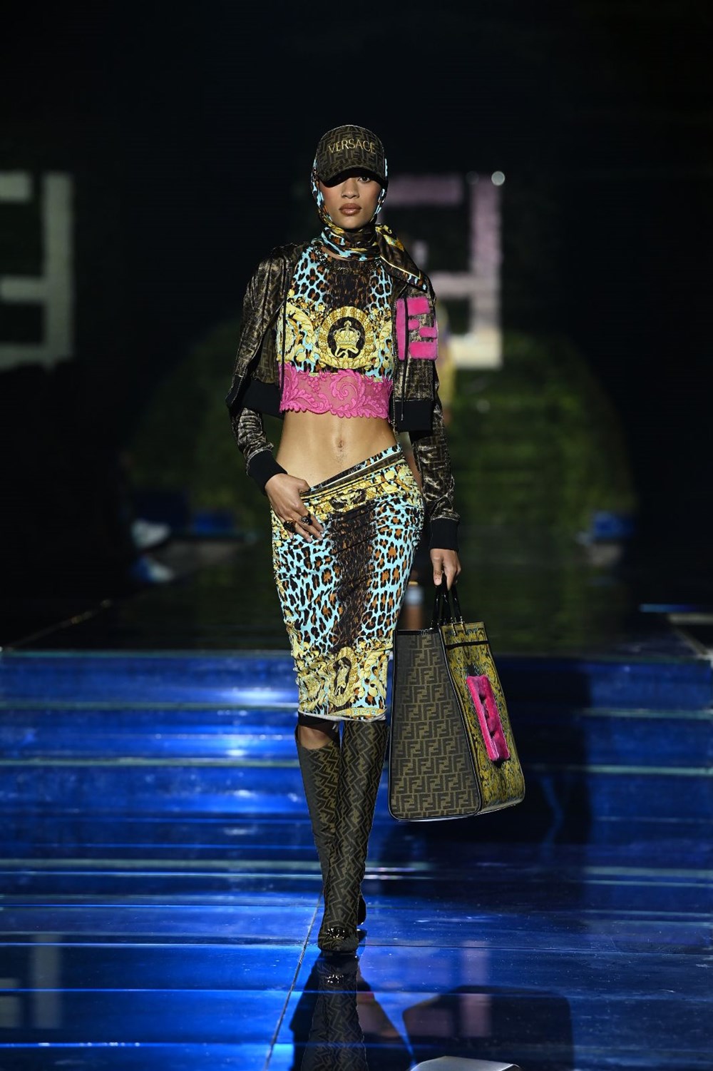 Gigi Hadid, Kate Moss ve Naomi Campbell Milano Moda Haftası'nda - 13