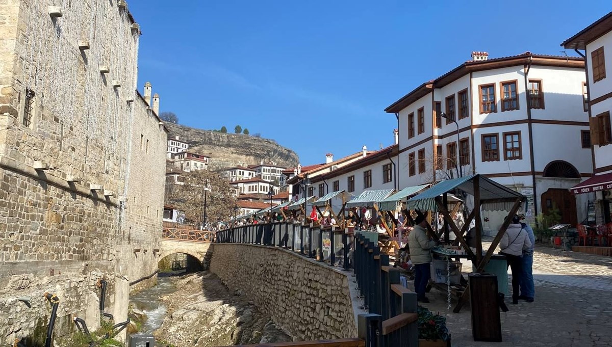 Tarihi konaklarıyla ünlü Safranbolu'da yılbaşı yoğunluğu