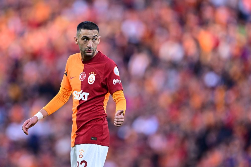 Süper Lig'de şampiyonluk yarışı son iki haftaya kaldı: Galatasaray deplasmanda ve Fenerbahçe evinde kazandı - 19