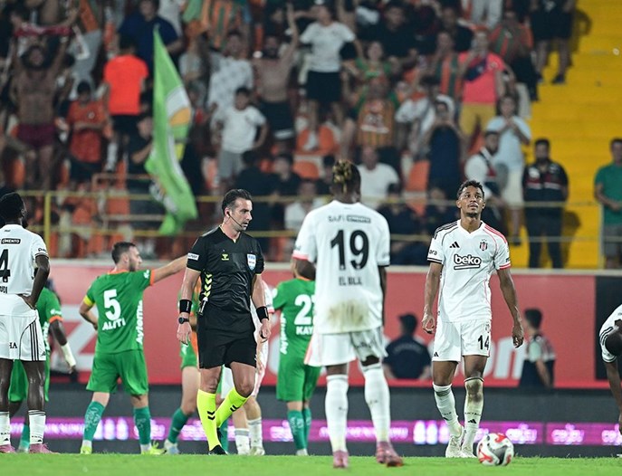"Acıların takımı" (1 Eylül spor manşetleri)