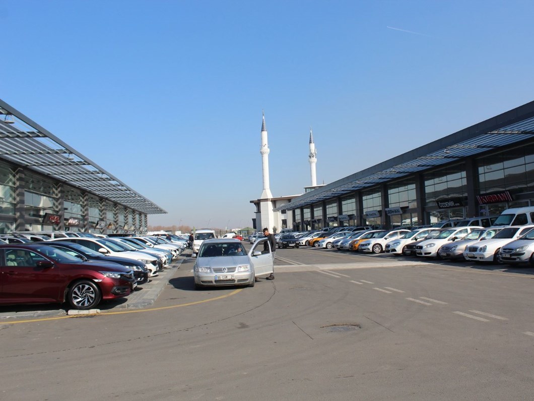 Ikinci El Otomobil Fiyatlarinda Dusus Var Mi Arac Almayi Dusunenler Ne Yapmali Ntv