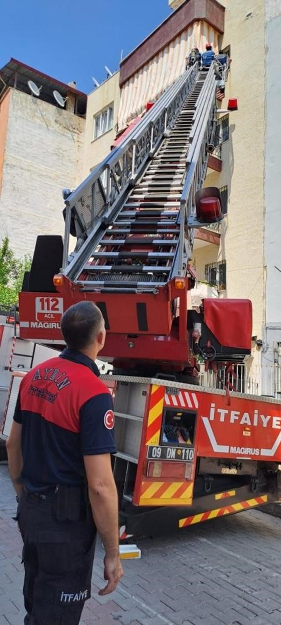 Kötü koku ihbarıyla girilen evden kadın cesedi çıktı - 1