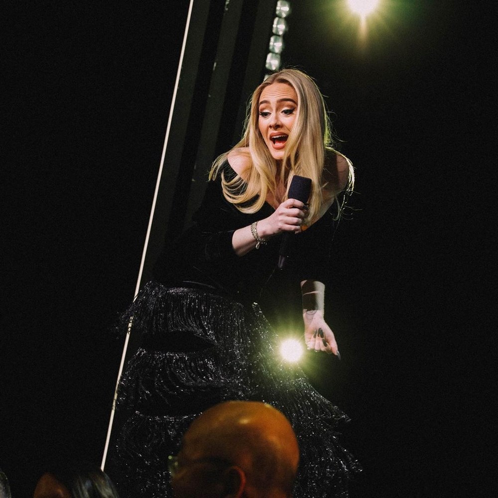 Adele'den mükemmel saç ve makyajın sırrı - 7