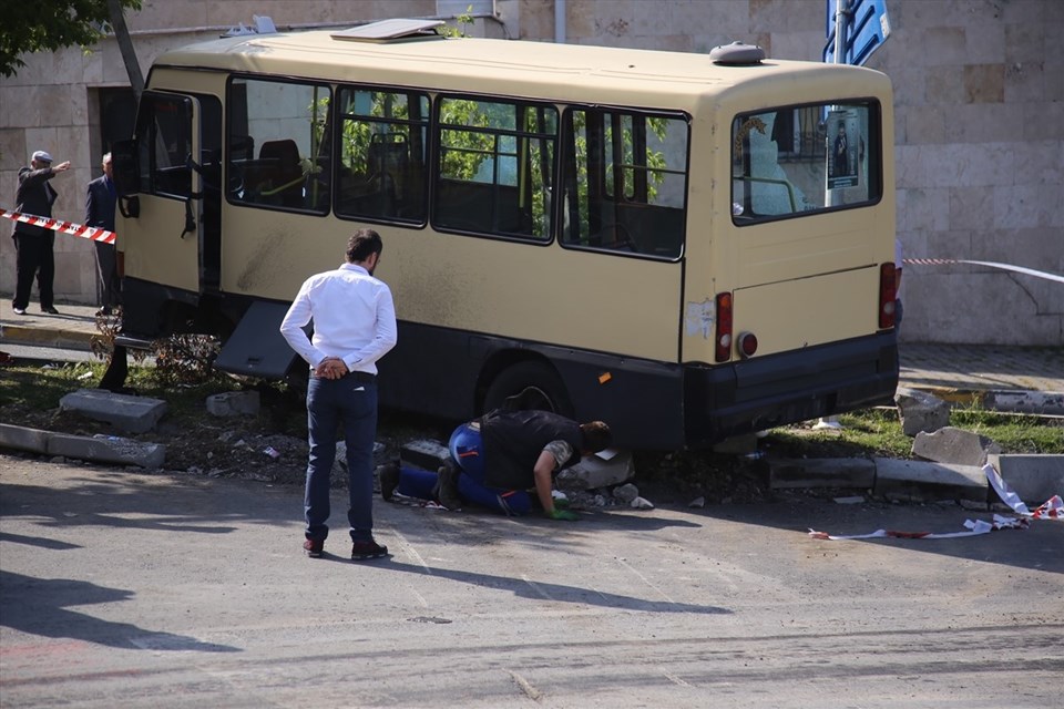İstanbul'da minibüs kazası: 6 yaralı - 3