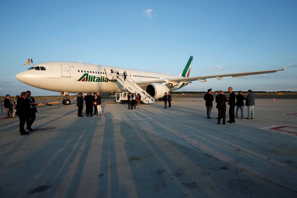 İtalyan havayolu firması Alitalia son uçuşuyla faaliyetlerini noktaladı - 10