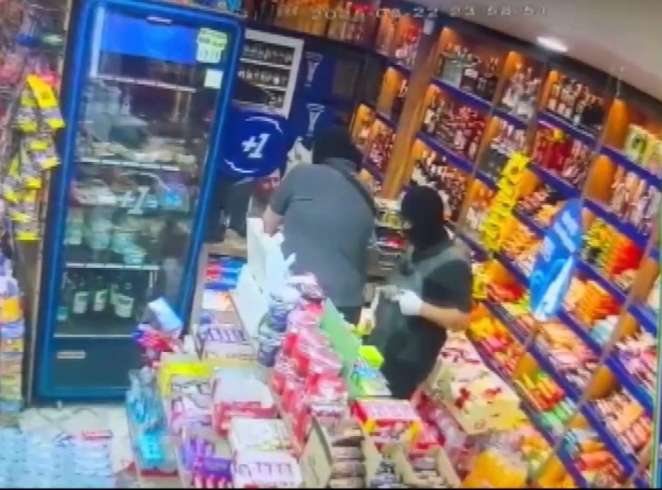 İstanbul'da bir haftada üç iş yerini soydular - 1