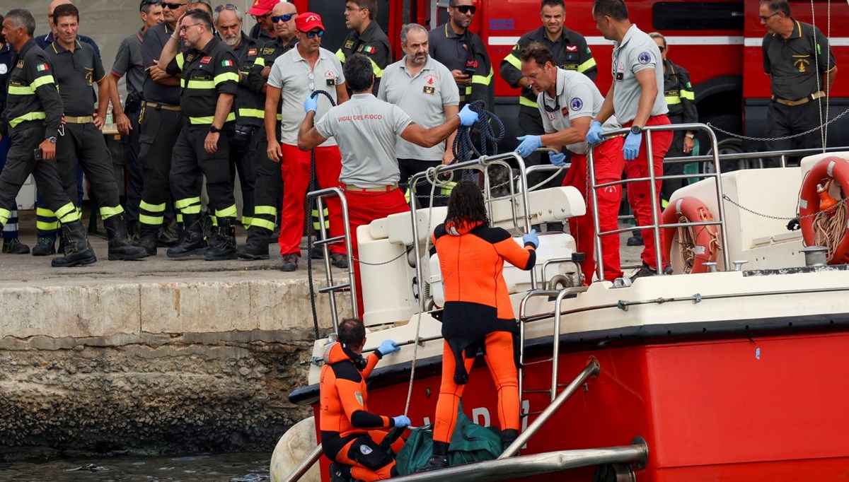 Sicilya'da batan lüks teknedeki kayıp 4 kişinin cansız bedenine ulaşıldı Sicilya'da batan lüks teknedeki kayıp 4 kişinin cansız bedenine ulaşıldı