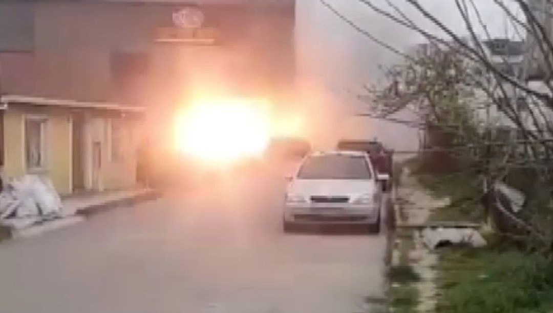 Elektrik panosundaki yangın paniğe neden oldu