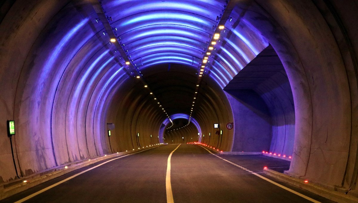 Türkiye'yi Kafkaslar'a bağlayacak Pirinkayalar Tüneli açılıyor