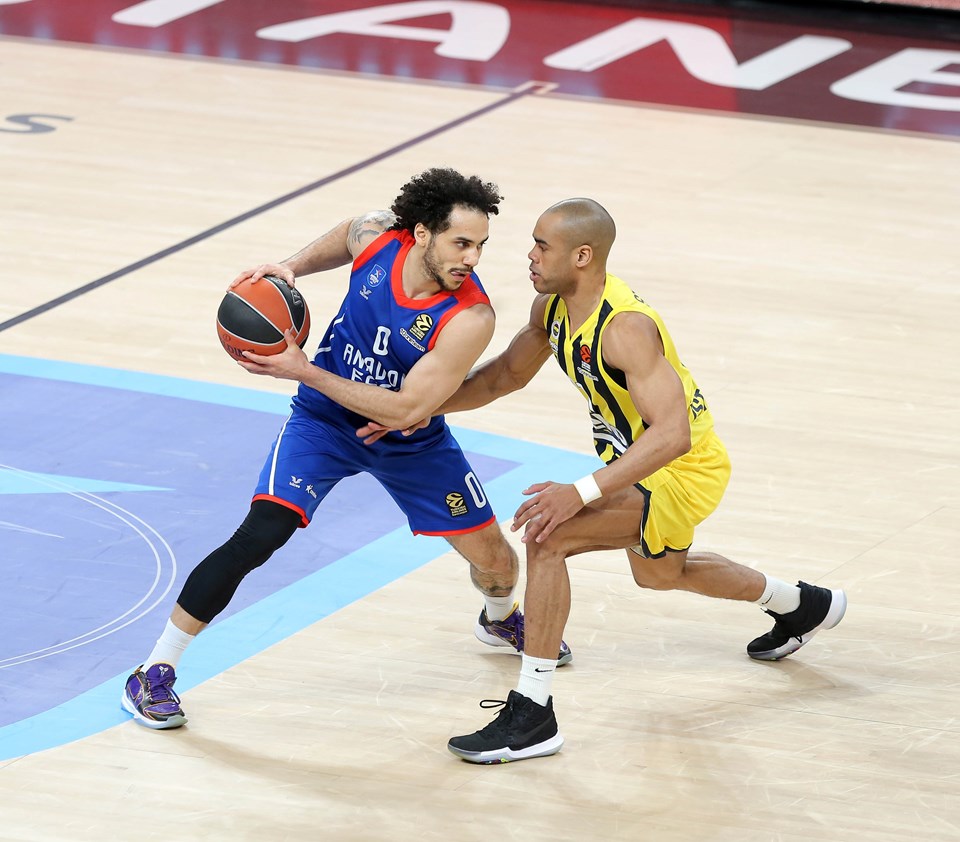 EuroLeague'de Türk derbisini Anadolu Efes kazandı (Anadolu Efes-Fenerbahçe Beko maç sonucu) - 1