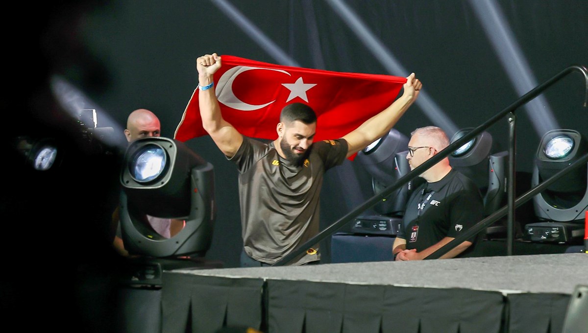 İbo Aslan, UFC 308'de Rafael Cerqueira'yı nakavtla mağlup etti