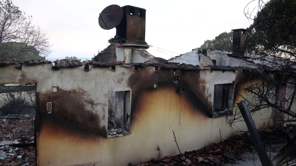 Seferihisar'da yazlık evler kül oldu - 5