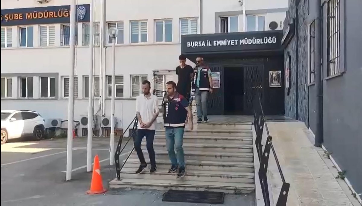 Telefondaki yaşlı kadını 700 bin TL dolandırdılar