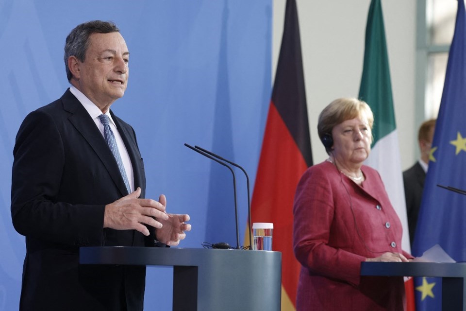 Covid-19: Merkel ve Draghi ikinci dozu farklı aşılardan oldu - 1