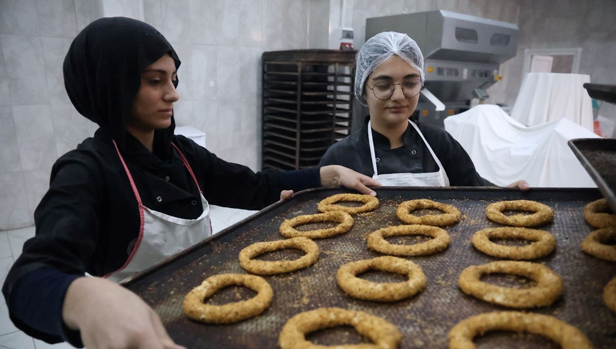  Günlük 4 bin ekmek üretiliyor, yılda 2 milyon lira kazanıyor