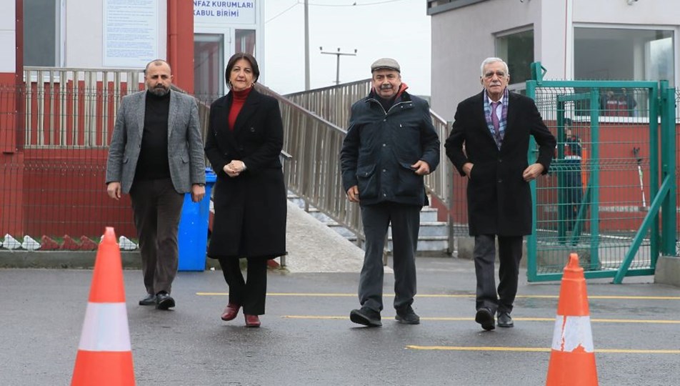 DEM Parti İmralı heyeti Kuzey Irak'ta