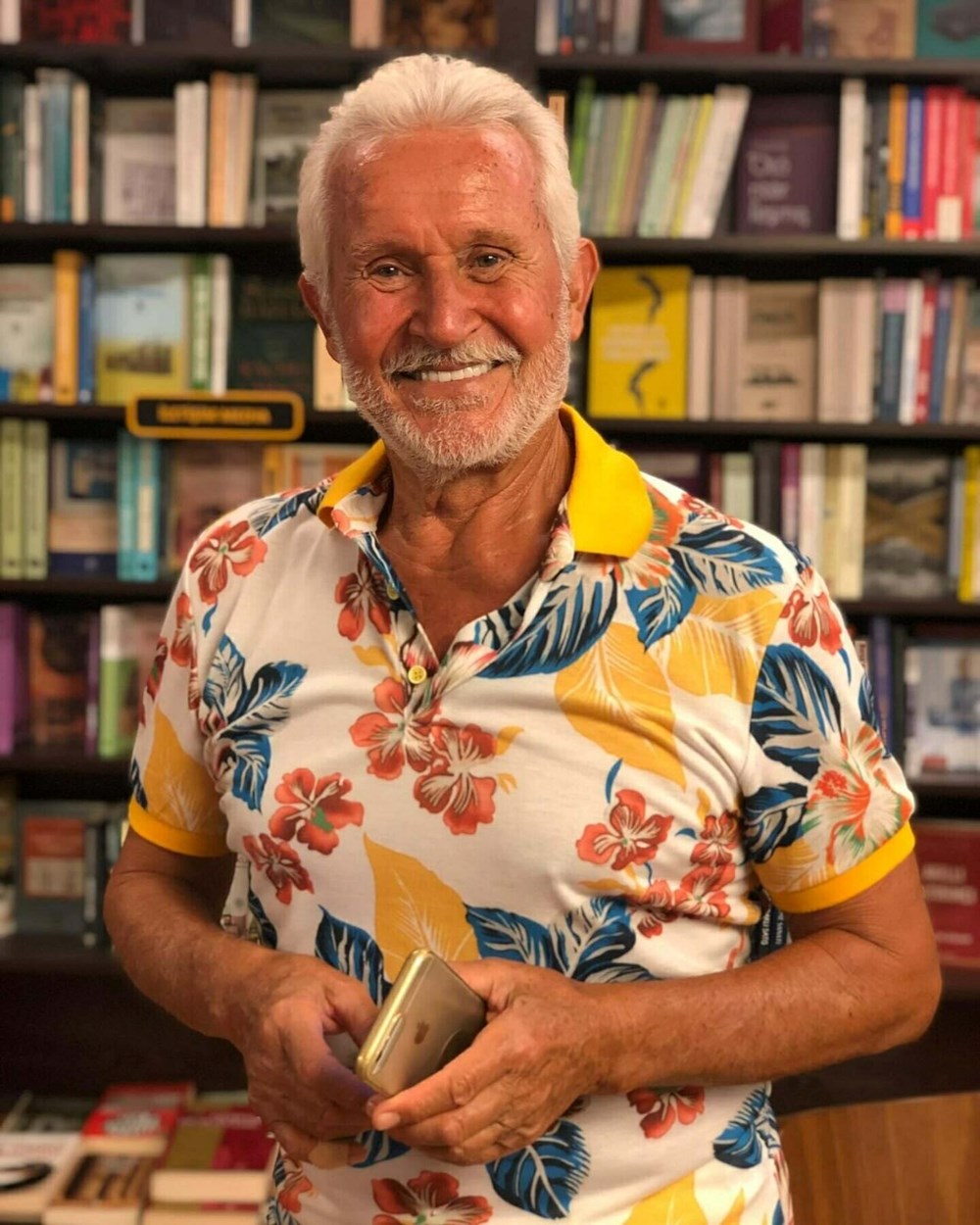 Türk halk müziği sanatçısı Şakir Öner Günhan son yolculuğuna uğurlandı - 5