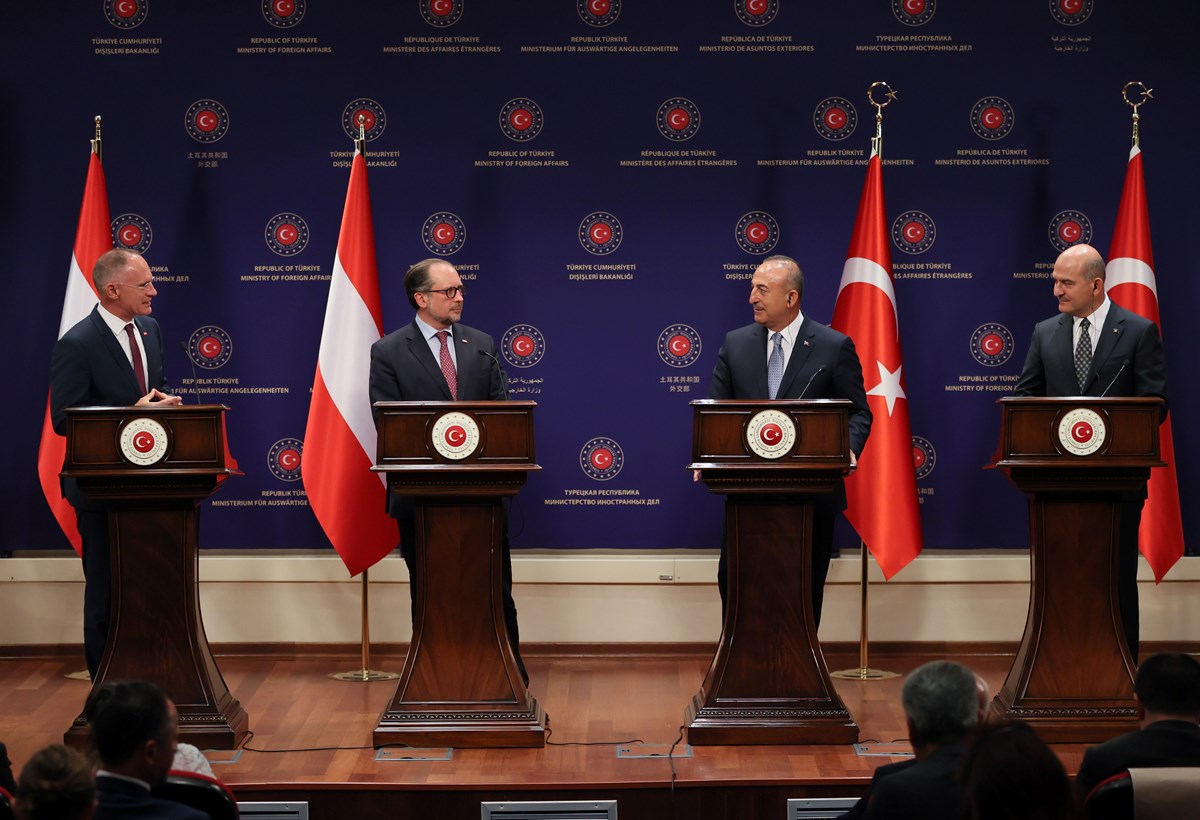 Bakan Çavuşoğlu, İçişleri Bakanı Süleyman Soylu, Avusturya Dışişleri Bakanı Alexander Schallenberg ve Avusturya İçişleri Bakanı Gerhard Karner