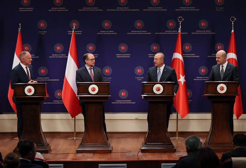 Bakan Çavuşoğlu, İçişleri Bakanı Süleyman Soylu, Avusturya Dışişleri Bakanı Alexander Schallenberg ve Avusturya İçişleri Bakanı Gerhard Karner'le ortak basın toplantısı düzenledi. 