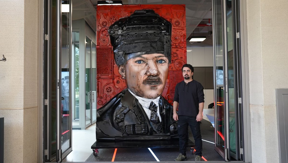 Doğuş Otomotiv’den 100. Yıla özel Atatürk Rölyefi Doğuş Otomotiv’den 100. Yıla özel Atatürk Rölyefi