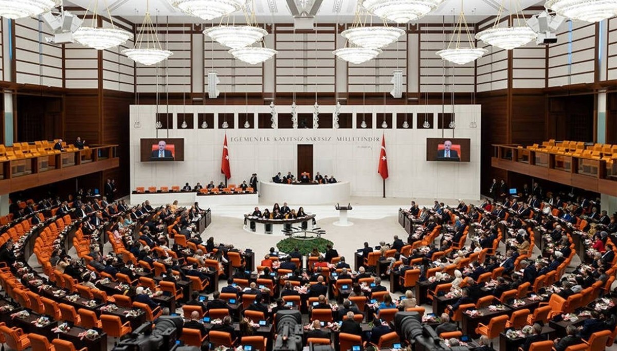 Partilerin bayramlaşma programı belli oldu Partilerin bayramlaşma programı belli oldu