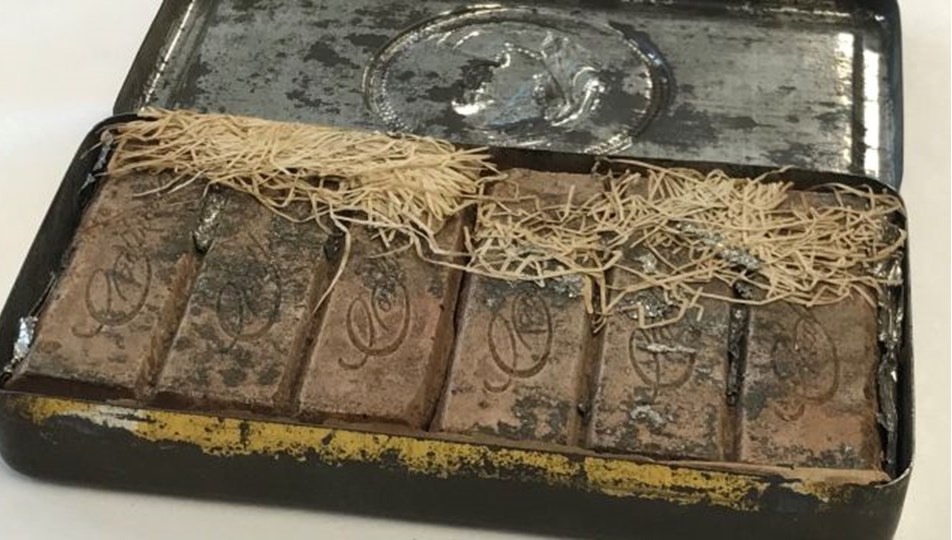 Avustralya'da 120 yıllık çikolata bulundu