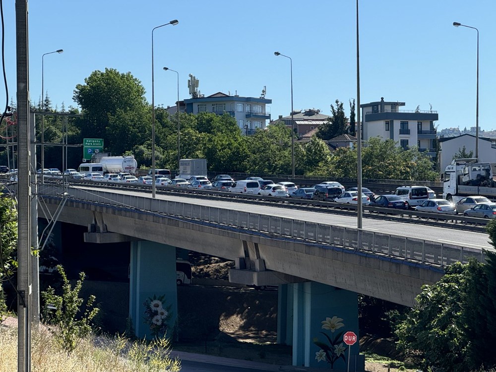 Anadolu Otoyolu’nda tatilci yoğunluğu sürüyor - 3