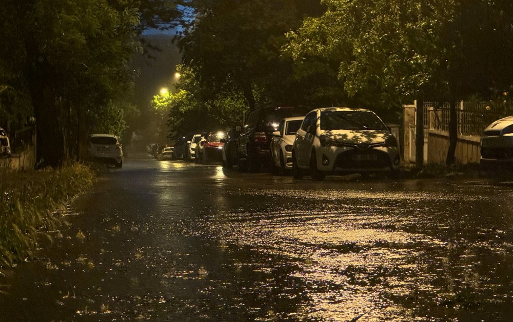 Birçok ili sağanak vurdu: Meteoroloji'den uyarı - 1