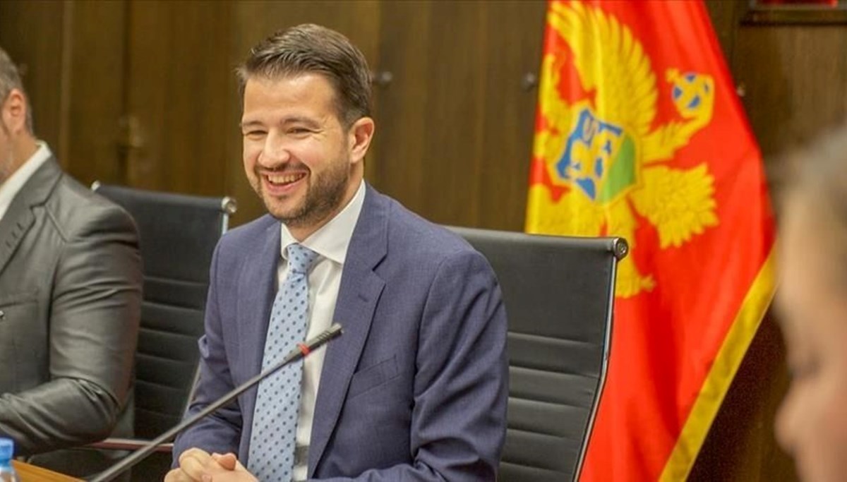 Karadağ'ın yeni cumhurbaşkanı Milatovic yemin ederek görevine başladı Karadağ'ın yeni cumhurbaşkanı Milatovic yemin ederek görevine başladı