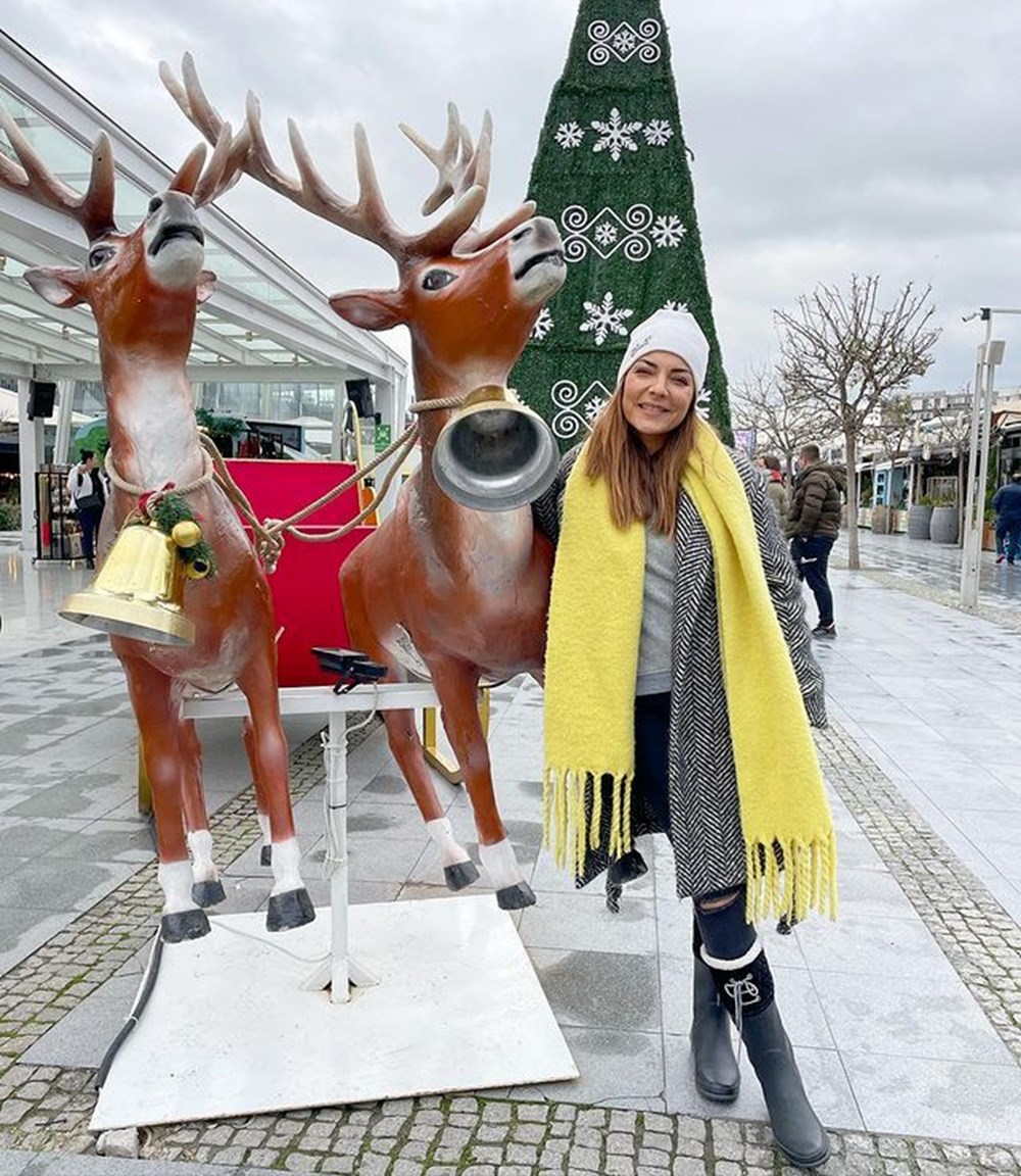 هكذا احتفل مشاهير تركيا بالكريسماس (صور) 7 أسهم رأس السنة الجديدة من أسماء مشهورة - 9