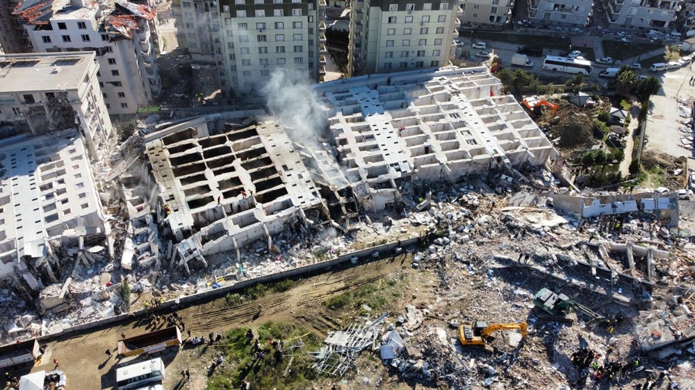 Rönesans Rezidans'ın enkazında 'yaşam' belirtisi - 19