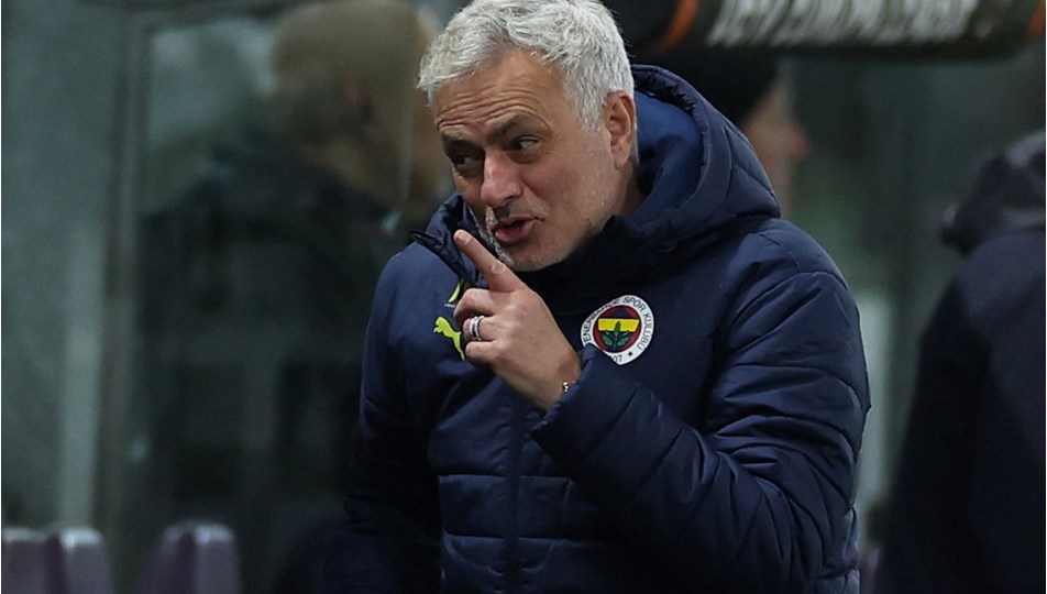 Jose Mourinho Galatasaray'a dava açıyor