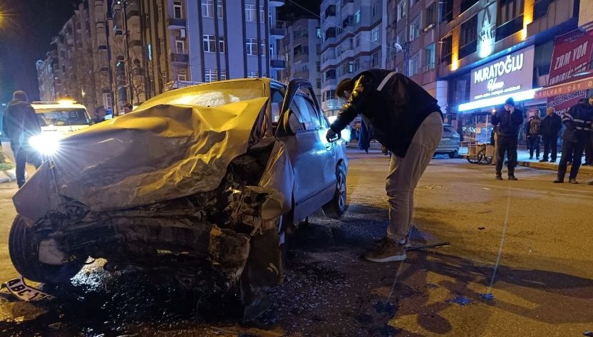 Samsun'da trafik kazası: 3 kişi yaralandı