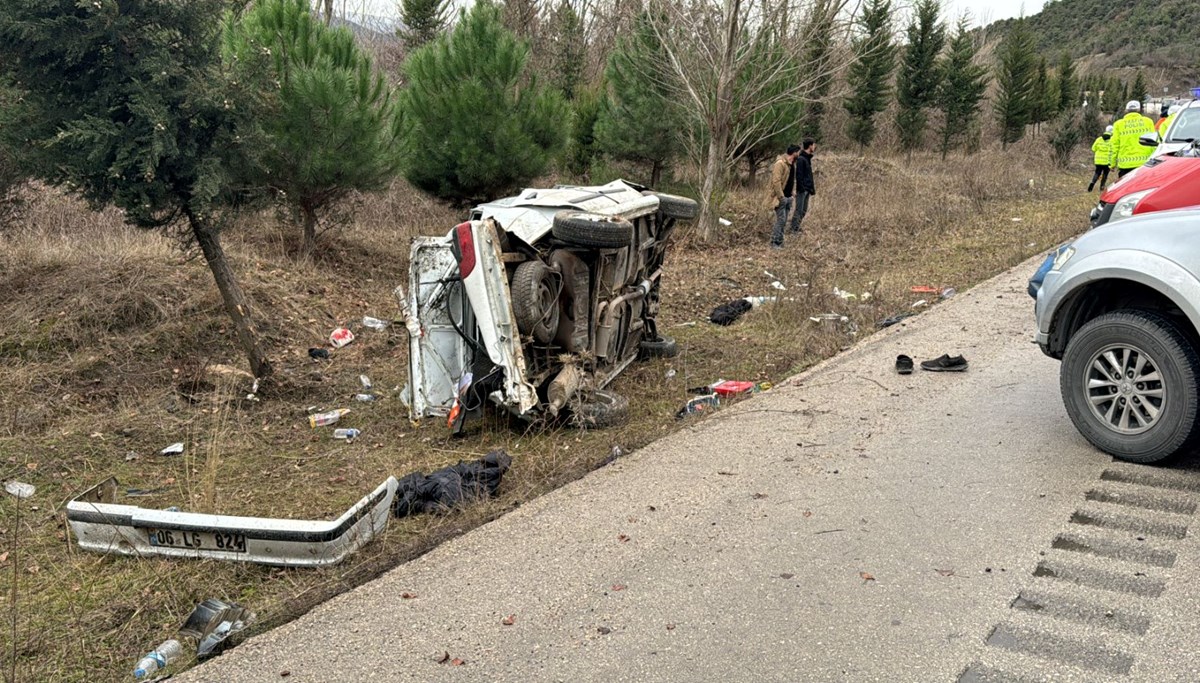 Karabük'te otomobil devrildi: 1 ölü,1 yaralı Karabük'te otomobil devrildi: 1 ölü,1 yaralı