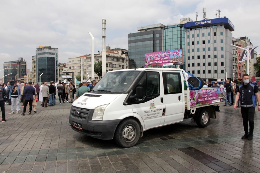 Taksim Camii ibadete açıldı - 8