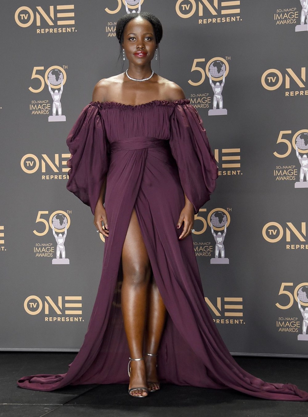 NAACP Image Ödülleri kırmızı halısında şıklık yarışı - 1