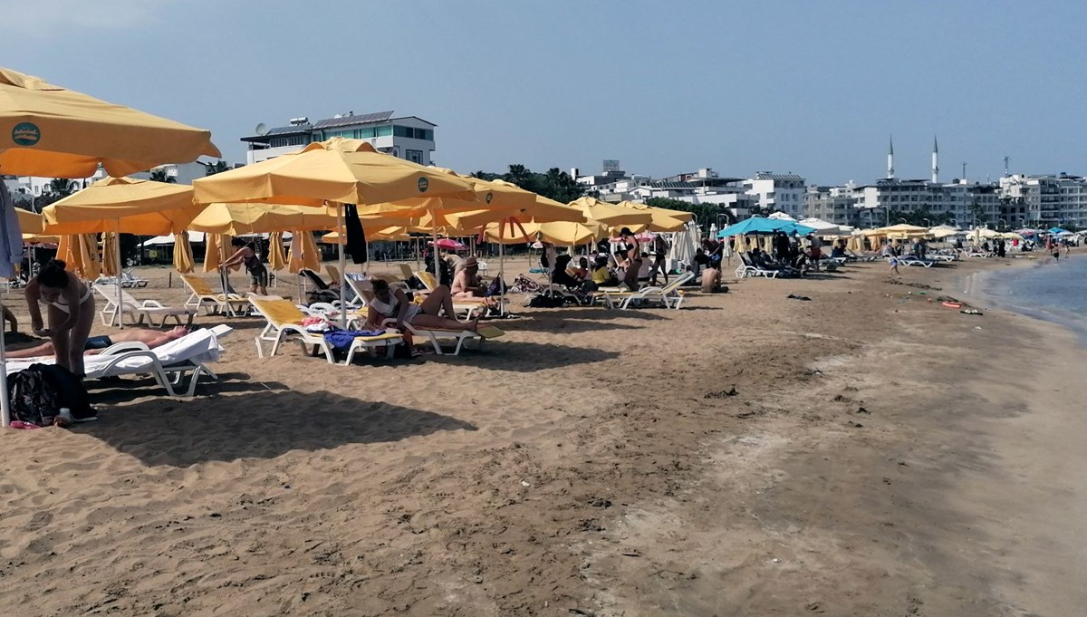 Hava sıcaklıkları artınca Mersin'de de sahiller hareketlendi Hava sıcaklıkları artınca Mersin'de de sahiller hareketlendi