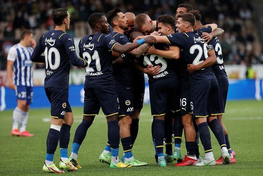 Fenerbahçe UEFA Avrupa Ligi'nde gruplara kaldı - 1