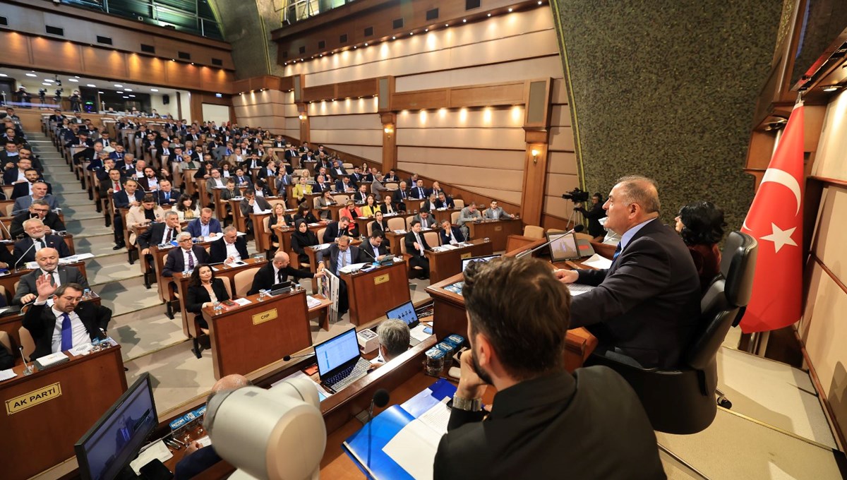 İBB Meclisi'nde 19 ilçenin bütçesi onaylandı