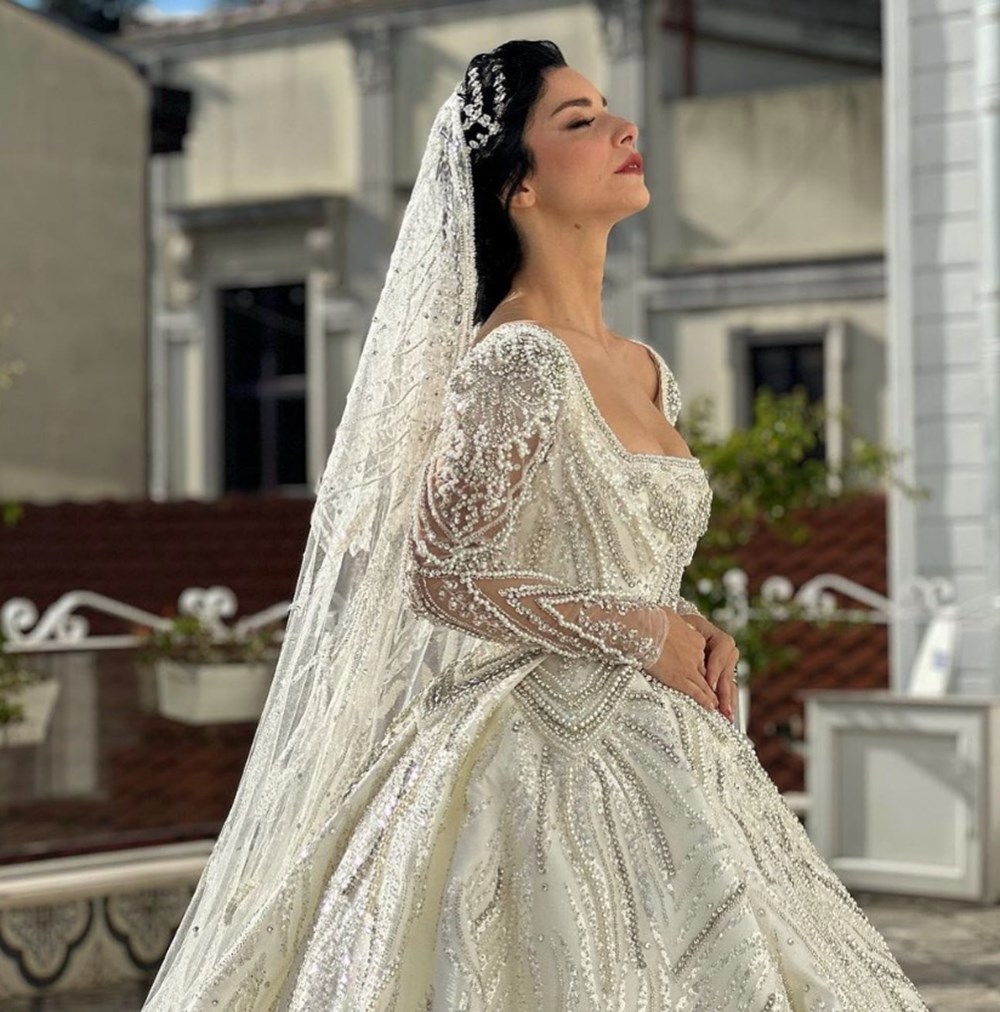 Merve Boluğur ve Mert Aydın evlendi - 1