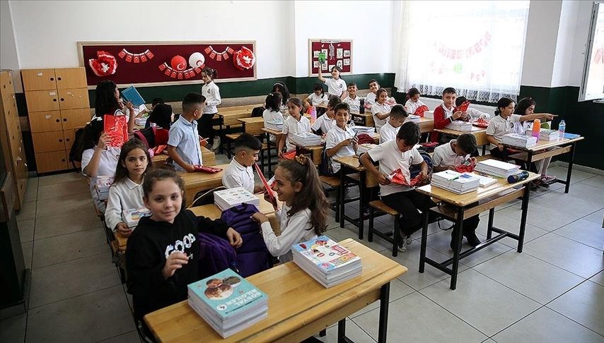 Okullarda yeni kıyafetler nasıl olacak?