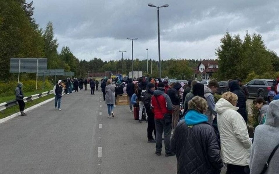 Rusya: Sınırı geçmeye çalışan 400'ü aşkın Ukraynalı gözaltına alındı - 1