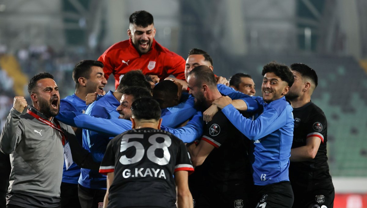 Pendikspor, Bodrumspor'u yenerek Süper Lig'e yükseldi Pendikspor, Bodrumspor'u yenerek Süper Lig'e yükseldi