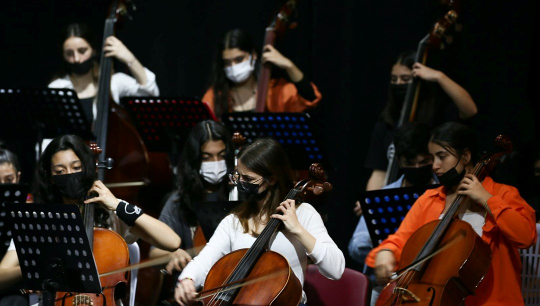 Dar gelirli ailelerin çocuklarından oluşan Barış Çocuk Senfoni Orkestrası büyüyor
