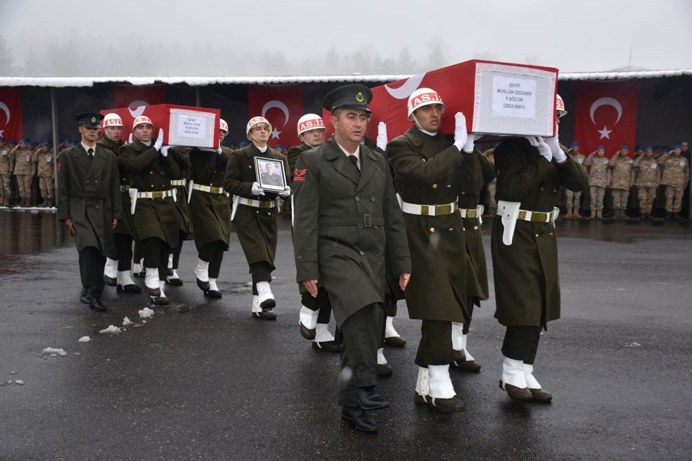 Pençe-Kilit Harekatı bölgesinde şehit olan 9 asker için Şırnak'ta tören - 7
