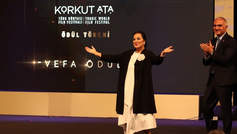 Korkut Ata Türk Dünyası Film Festivali ödülleri sahiplerini buldu: Türkan Şoray ayakta alkışlandı