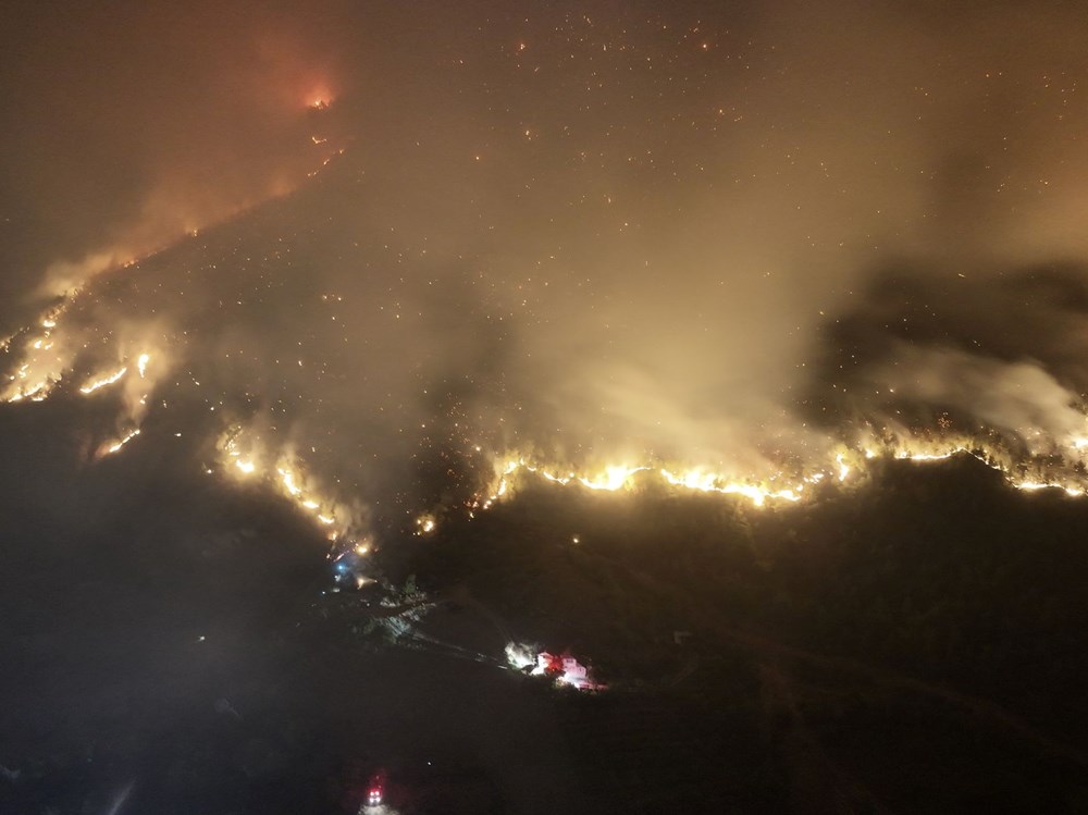 Yangın felaketinde son durum: "Gökyüzü mavi değil, güneşin bile rengi değişti" - 27