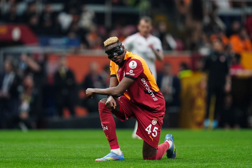Victor Osimhen için Galatasaray'a kötü haberi verdi: 