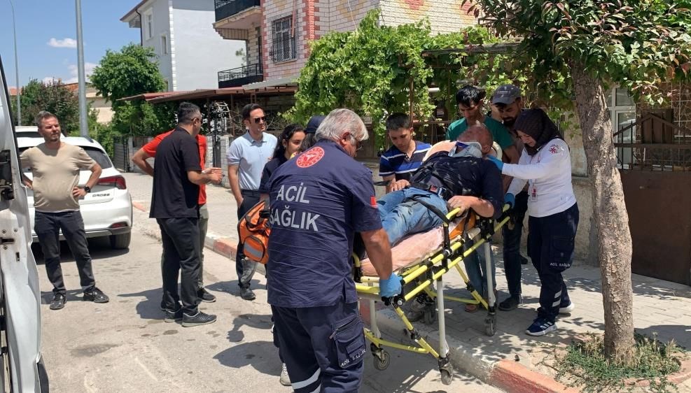 Elektrik akımına kapılan adam ölümden döndü