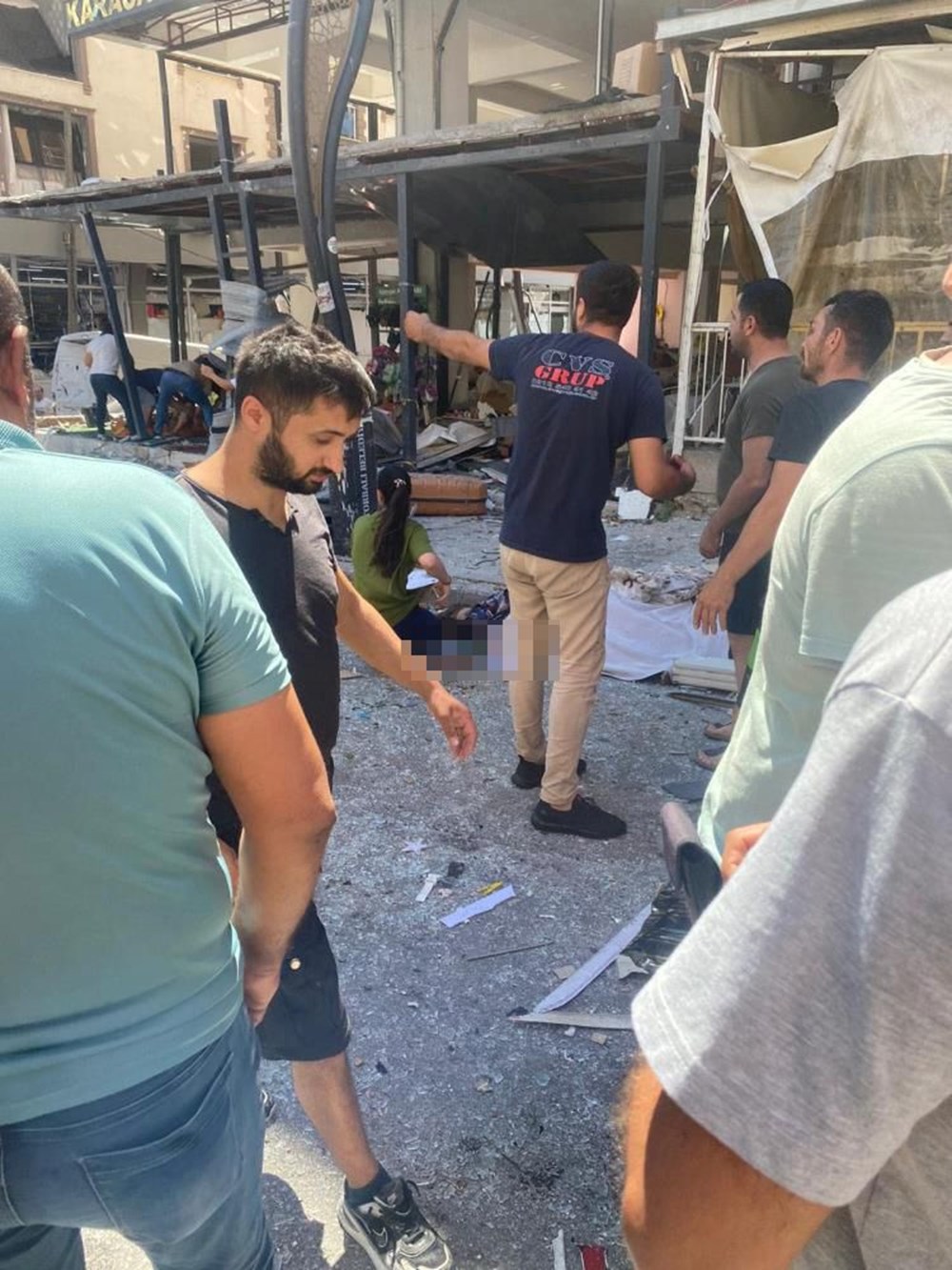 SON DAKİKA HABERİ | İzmir Torbalı'da bir binada doğalgaz patlaması: 4 ölü, 20 yaralı - 18
